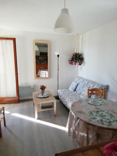 Appartement 2 personnes proche plage et commodités 2MED6A2