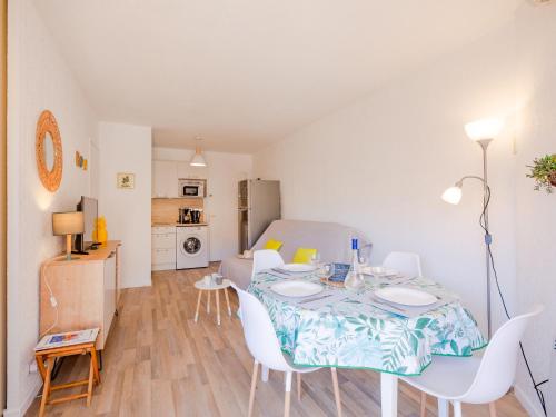 Apartment Régina-13 by Interhome