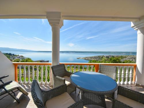 Apartment Aurora by Interhome