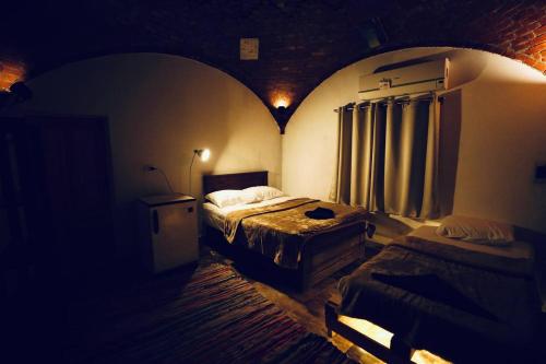 Postel nebo postele na pokoji v ubytování New Droub Camp