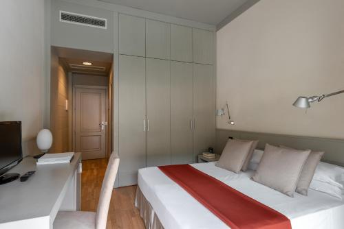 Gallery image of Hotel Milano in Toscolano Maderno