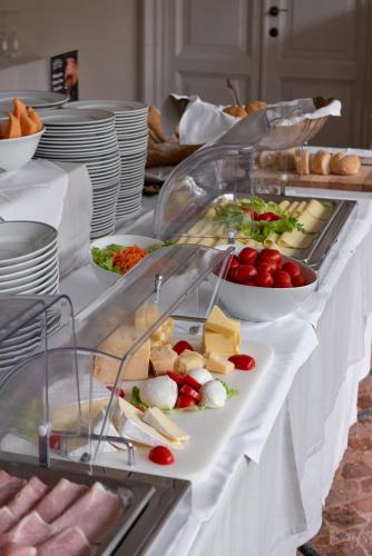 Gallery image of Hotel Milano in Toscolano Maderno