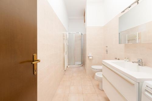 GuestHost - APT con terrazzo a Milano- Greco Pirelli!