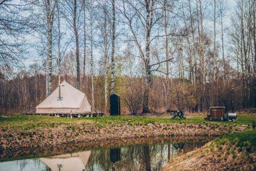 Příroda nedaleko luxury tent