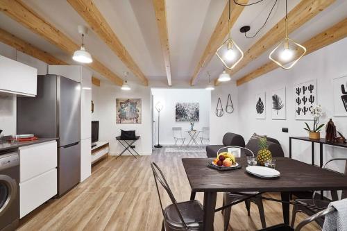 BeBarceloner Eixample Duplex Apartments