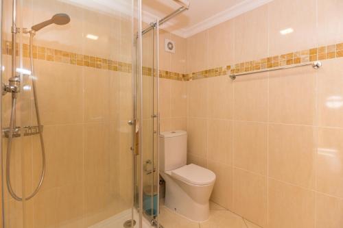 Ένα μπάνιο στο Apt - ROCHA 5T3 By ALGARVEMANTA