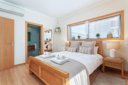 Privilege Apartment Santana with Rooftop Pool, Village Marina - Olhão
