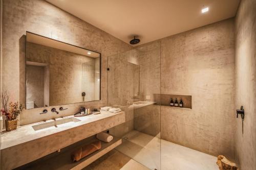 Panoramic 3BR PH with Private Poolにあるバスルーム