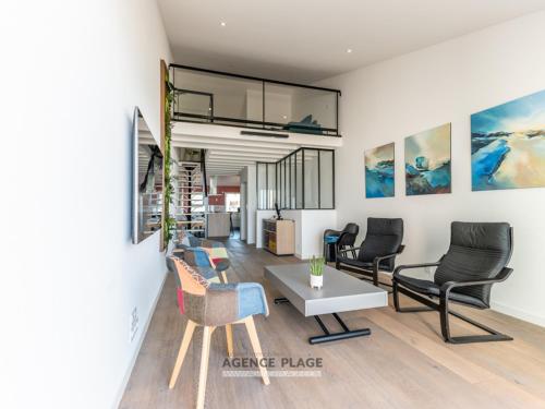 Photo de la galerie de l'établissement Maison avec Garage & WIFI au Centre des Sables-d'Olonne - FR-1-197-565, à Les Sables-dʼOlonne