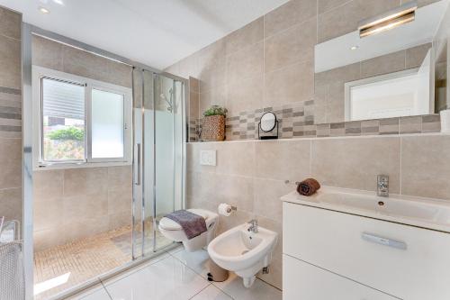 Sea View Penthouse Sunshine Urbania
