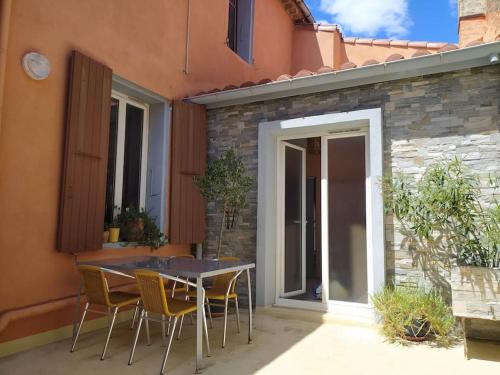 Appartement spacieux avec grand patio, 1er étage