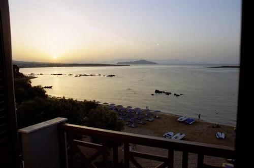 Booking.com: Hotel Elena Beach , Chania, Grecia - 88 Comentarii de la  clienţi . Rezervaţi la hotel acum!