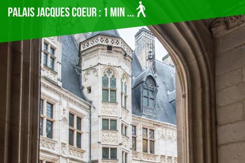 an image of a building with the words pallas insurance colectivo at Les Quatre Piliers - 1 min Palais Jacques Cœur in Bourges