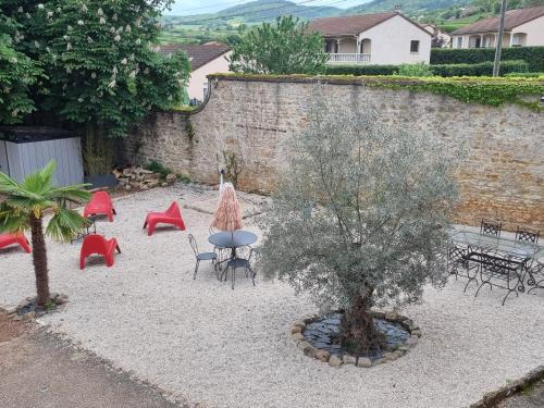 Zahrada ubytování LE MANOIR- CLUNY