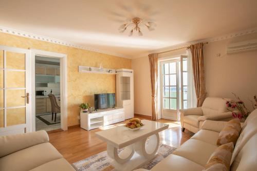 Montesan Luxury Apartment Beach Front photo 2