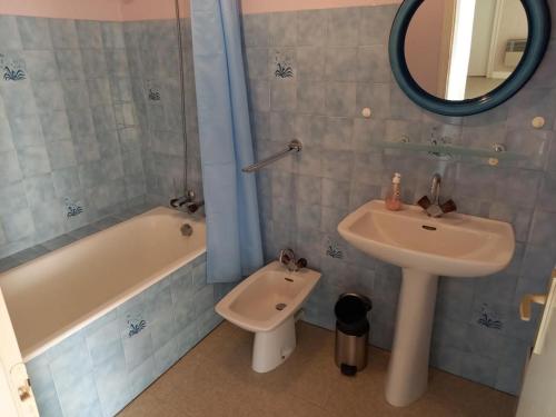 Ένα μπάνιο στο Appartement Notre-Dame-de-Monts, 2 pièces, 4 personnes - FR-1-540-238