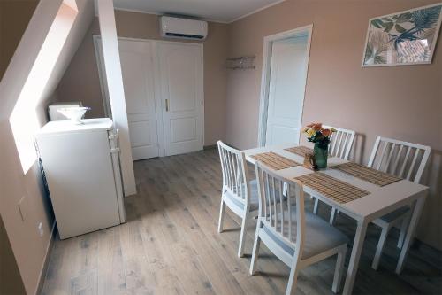 Una cocina o cocineta en Kétpáva Vendégház