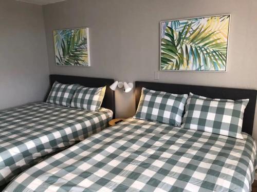 מיטה או מיטות בחדר ב-Amazing Studio on Daytona Beach