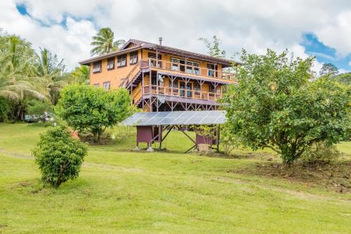 Zahrada ubytování Off-Grid Getaway with Ocean Views in Paradise