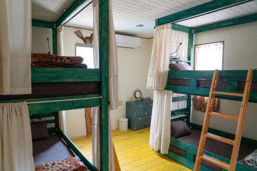 Krevet ili kreveti na sprat u jedinici u okviru objekta LODGE MONDO - Vacation STAY 23824v