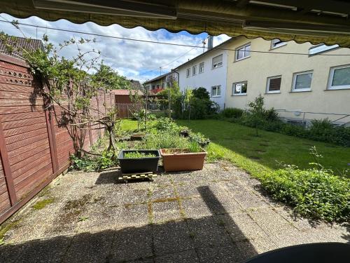 Taman di luar Ferienappartment mit Homeoffice, 2 Schlafzimmer mit Einzelbetten