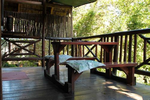 Balkoni atau teres di Treehouse River Lodge