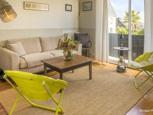 Appartement T3 avec Terrasse, Proche Plage et Commerces à Larmor-Plage - FR-1-349-199