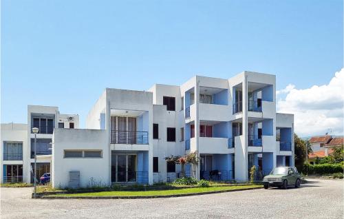 Beautiful Apartment In Isca Marina With Wifi And 1 Bedrooms