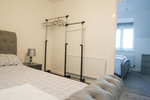 148 Mansell Road photo 27