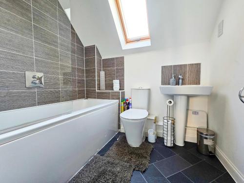 148 Mansell Road photo 26