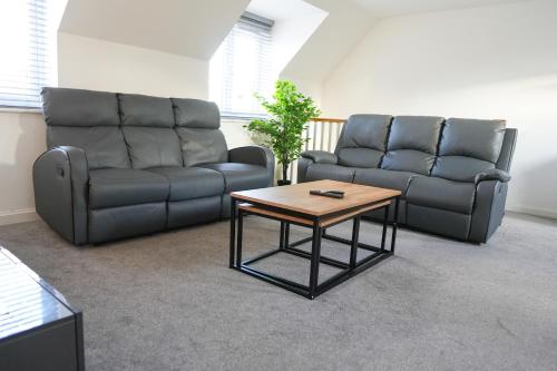 148 Mansell Road photo 33