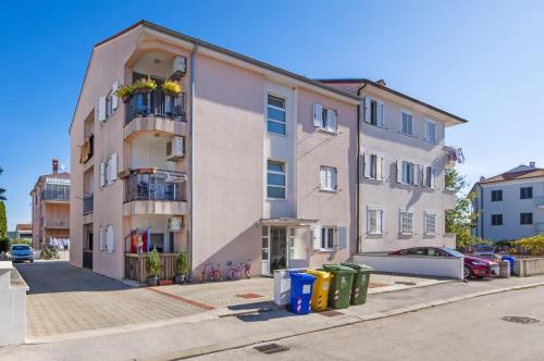 Apartments with parking spaces Rovinj - 20847
