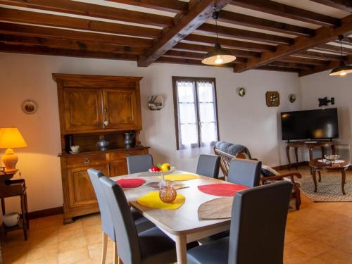 Photo de la galerie de l'établissement Maison rénovée avec grand jardin clos, 3 terrasses et équipements modernes près de Brantôme. - FR-1-616-177, à Saint-Front-la-Rivière