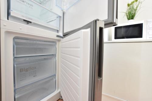 Big Wilten Apartment with free parking- Central and Peaceful