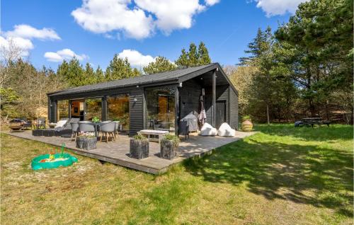 Aed väljaspool majutusasutust 3 Bedroom Cozy Home In Blokhus