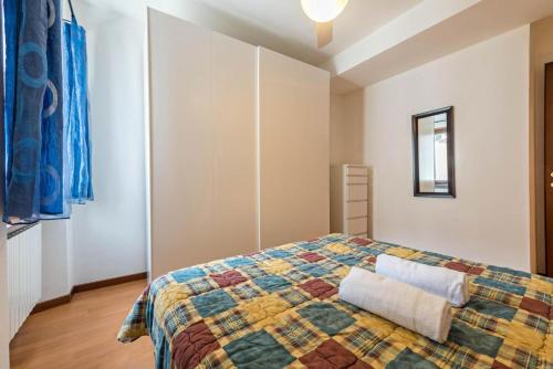 Ένα ή περισσότερα κρεβάτια σε δωμάτιο στο borgo due con parcheggio