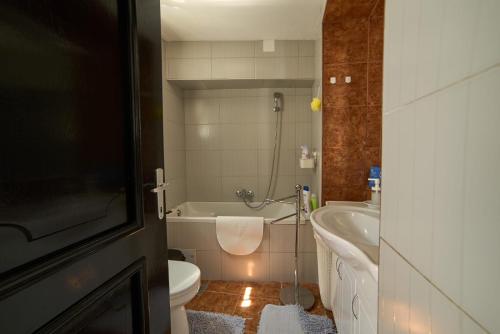 Ванная комната в Downtown secret apartment