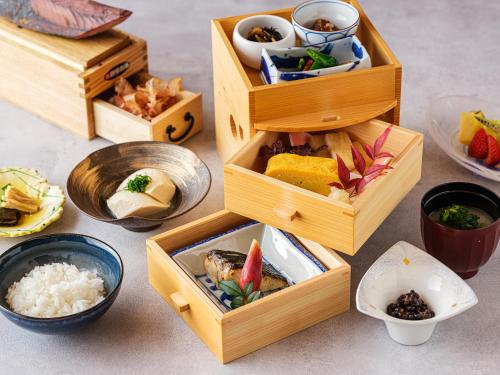 Jídlo v hotelu nebo okolí