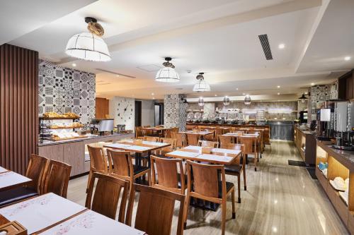 Restoran atau tempat lain untuk makan di Lan Kwai Fong Garden Hotel