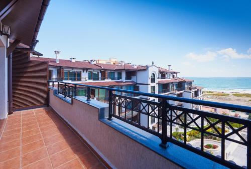 Gallery image of Rose Gardens Apart Hotel in Pomorie