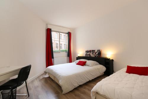 Postel nebo postele na pokoji v ubytování Toulouse Saint Georges, SG1, Apt T3, 2 chambres PK