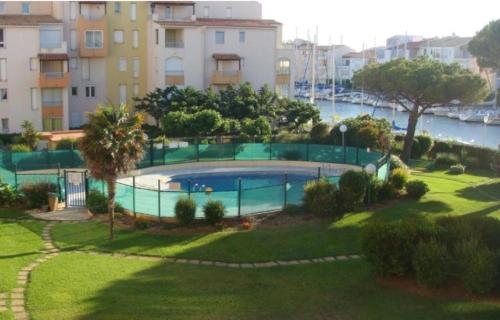 Cap d'agde Bord de mer avec piscine