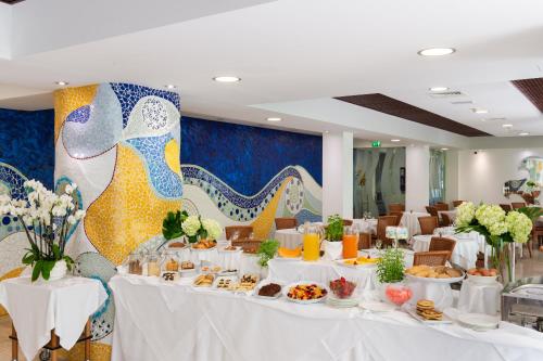 Mad på hotellet eller i nærheden