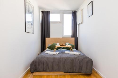 Posteľ alebo postele v izbe v ubytovaní ShortStayPoland Chlodna (B21)