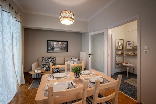 The House of Praxithea for 6 by Filos Inc