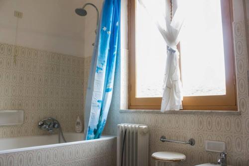 La casa di Nonno Ciccito tesisinde bir banyo