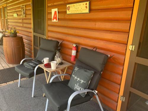 Imagen de la galería de Log Cabin in the Field, en Huntington