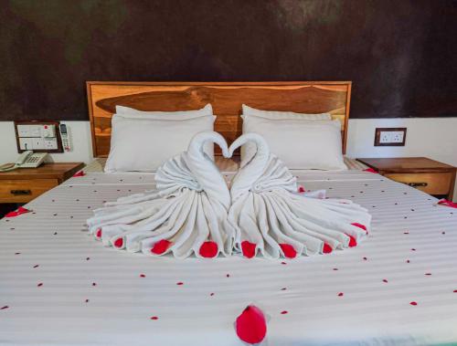 Ein Bett oder Betten in einem Zimmer der Unterkunft Doola River Edge