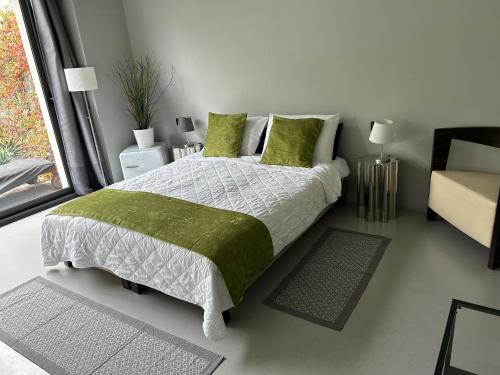 Ένα ή περισσότερα κρεβάτια σε δωμάτιο στο Loft Navigli With Private Garden