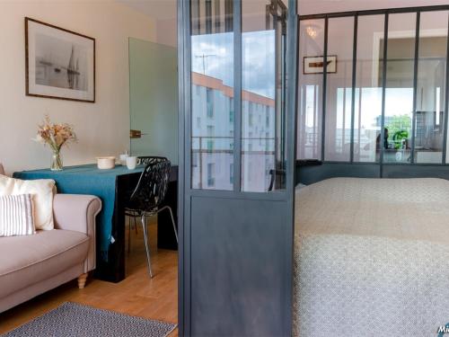 Studio à Larmor-Plage : Bourg et Plages à Pied, 2/3 Couchages, Terrasse Exposée Sud, WiFi Inclus - FR-1-349-111